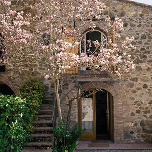 La Magnolia Bed & Breakfast